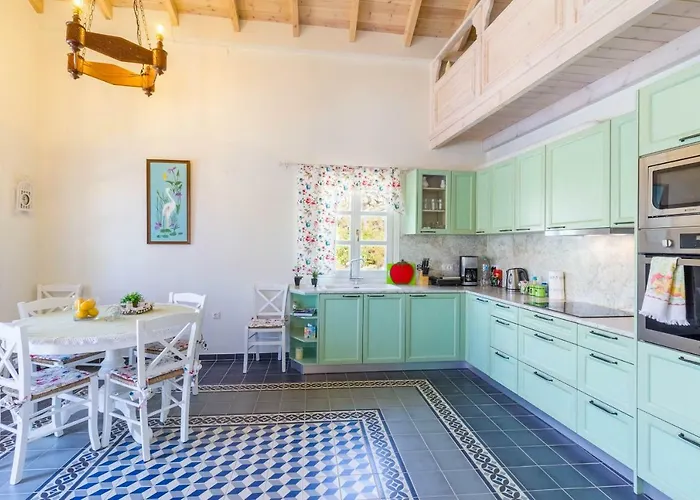 The Vegghera House בית נופש *