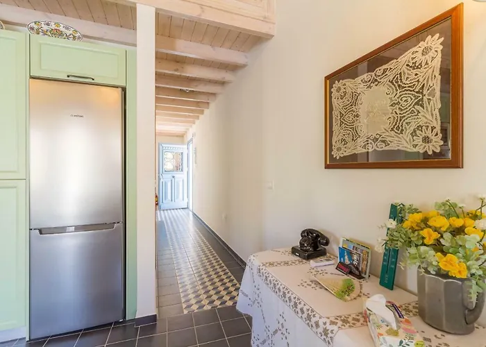 The Vegghera House בית נופש